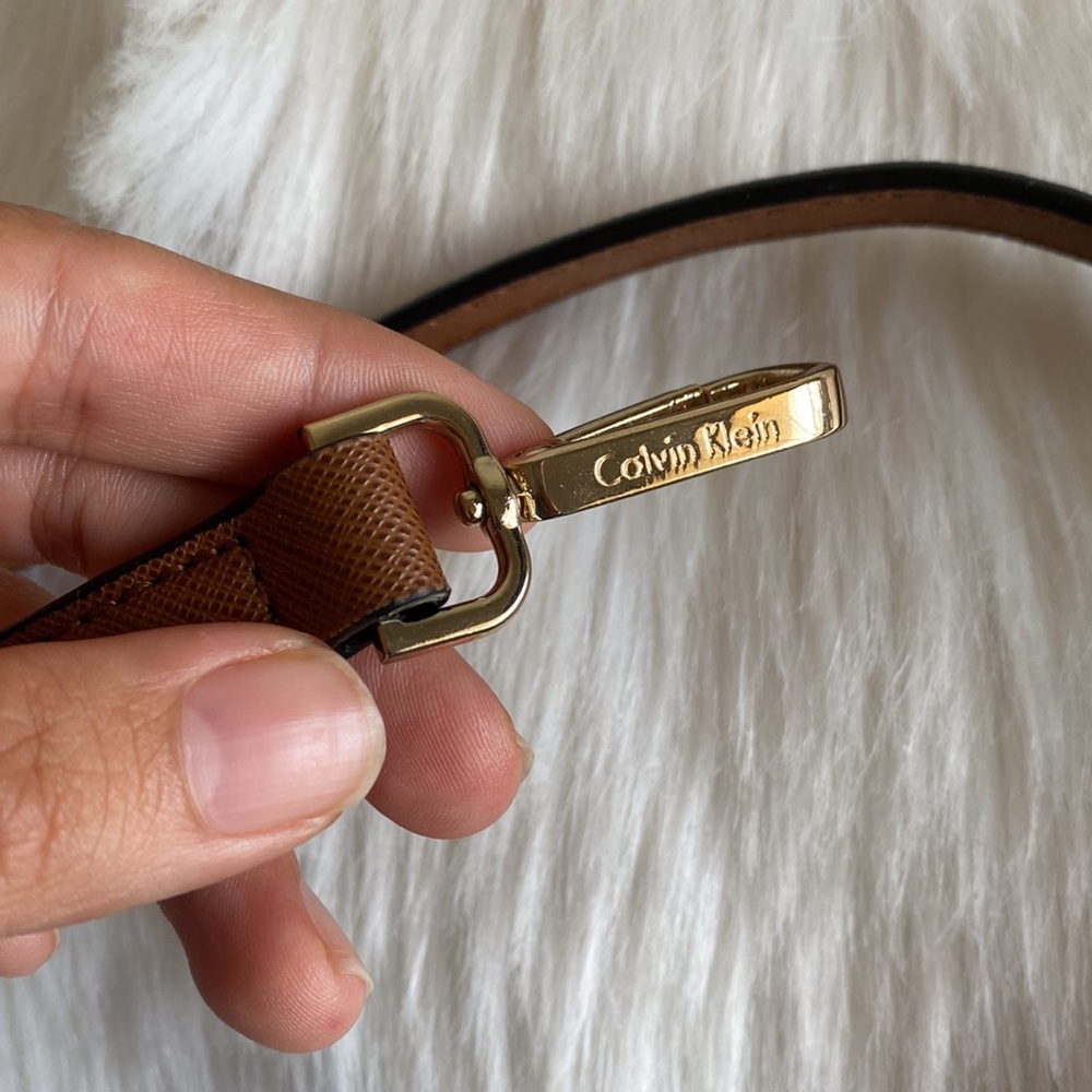 42” Calvin Klein NWOT brown purse strap with golden colored hooks - Picture 3 of 8